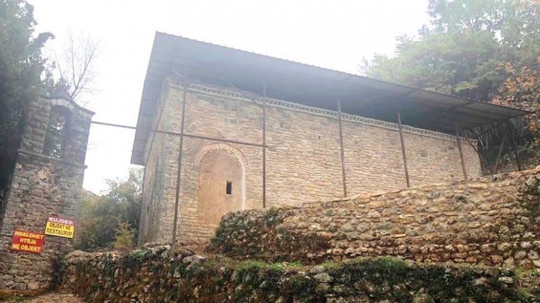 Restaurohet Kisha e Shën Thanasit në Sarandë