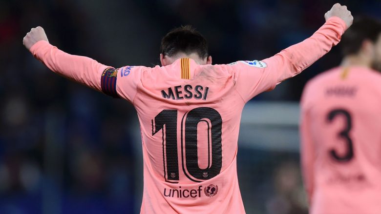 Messi shënon gol të bukur nga gjuajtja e lirë ndaj Espanyolit