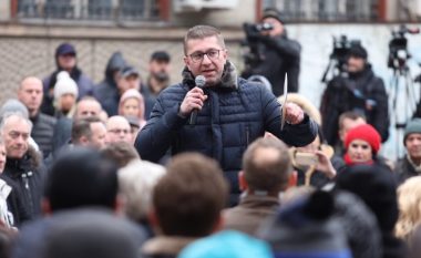 Mickoski: Protestat na mbeten e vetmja gjë