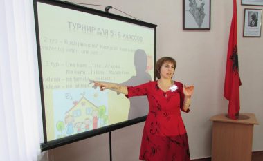 Mësuesja e gjuhës dhe traditave shqiptare në Ukrainë
