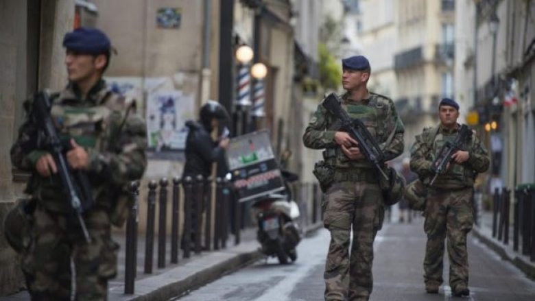 ​Mobilizohet ushtria franceze në Paris
