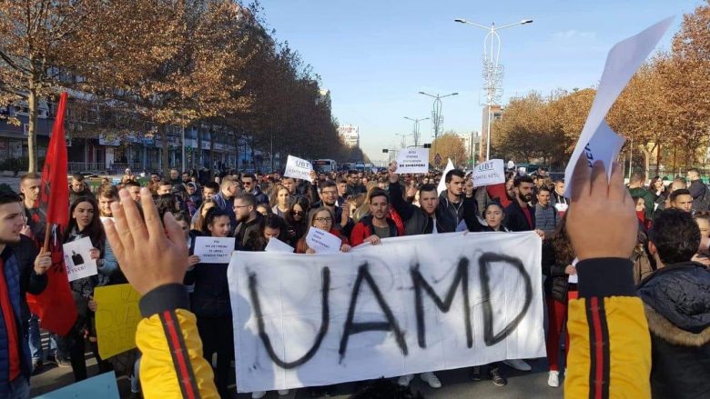 Protesta e studentëve në Shqipëri në fokusin e mediave ndërkombëtare