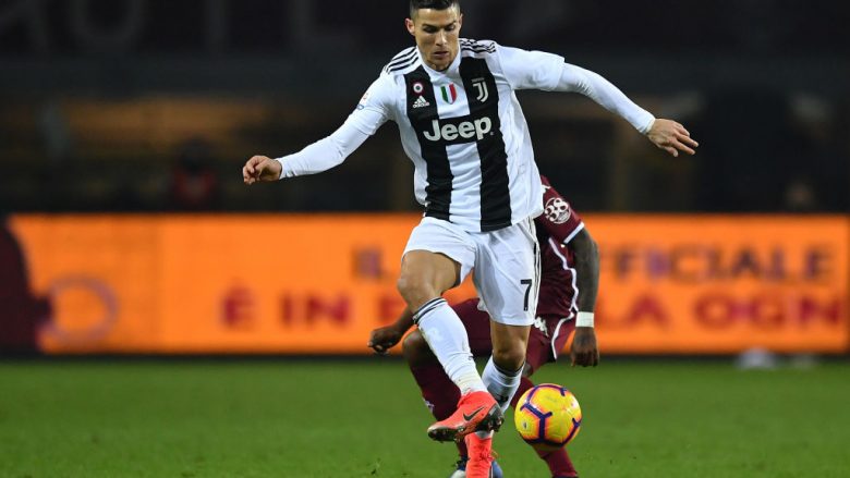 Juventusi fiton minimalisht në derbin lokal ndaj Torinos