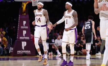 Lakers hakmerren ndaj Sacramentos, triumfojnë në Stamples Center