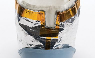 Shitet për 45 mijë euro, çizmja e Neil Armstrong nga misioni në Hënë (Foto)