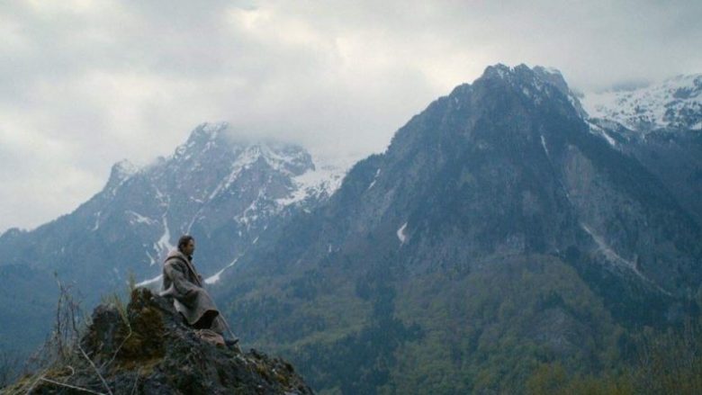 “Streha mes reve”, dy fe e një tempull