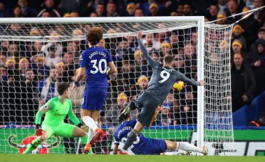 Leicester City mposht Chelsean në Stamford Bridge, Blutë mbesin mbrapa në garën për titull