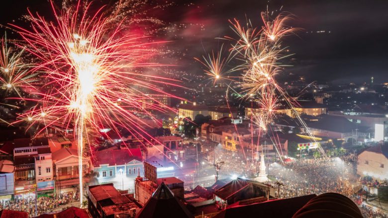 Urimet e yjeve shqiptare për Vitin e Ri 2019