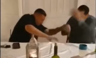 Vritet nga plumbi qorr derisa po dëfrehej me familjarët dhe miqtë (Video)