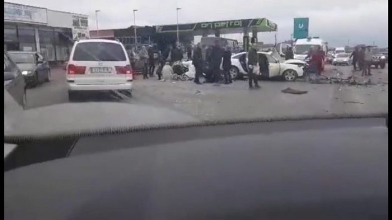 Policia jep detaje për aksidentin në Penuhë të Podujevës: Një e vdekur dhe shtatë të lënduar