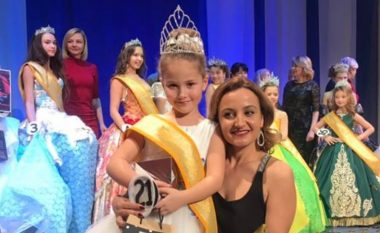 Alea Mehaj, 6 vjeçarja nga Peja fiton “Young Miss Universe 2018” në Ukrainë