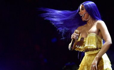 Cardi B vjen nudo në klipin e ri “Money” (Foto/Video, +18)