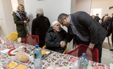 Drekë në qendrën për të moshuarit nga kuzhina popullore në Prishtinë