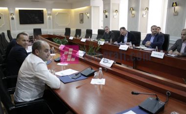 Mblidhet Delegacioni Shtetëror për Dialog me Serbinë, takimi me dyer të mbyllura
