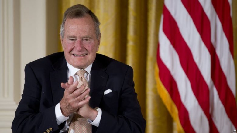 George H.W. Bush, jeta e një Presidenti të fuqishëm