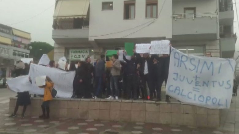Studentët e Gjirokastrës solidarizohen me ata të Tiranës