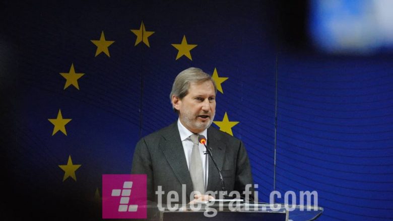 Hahn: Maqedonia mund t’ju bashkohet Serbisë dhe Malit të Zi në rrugën drejt BE-së