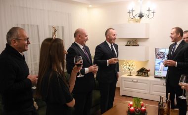 Haradinaj mysafir në familjen e Anton Berishës për Krishtlindje (Foto)