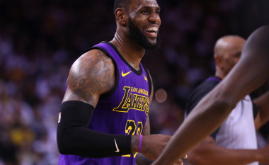 LeBron James lëndohet në fitoren e Lakersave kundër Warriors