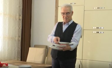 Ferizajasi që i shërbeu Titos, Rugovës e Thaçit, fitoi vendin e parë si kamarier në vitin 1974 (Video)