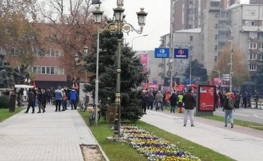 “Maqedonia bllokon” paralajmëron bllokimin e udhëkryqeve në rrugët e Shkupit