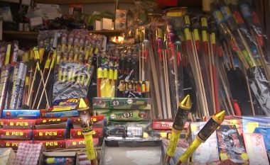 100 mijë kilogramë mjete piroteknike kanë hyrë në Kosovë, disa komuna e ndalojnë përdorimin e tyre (Video)