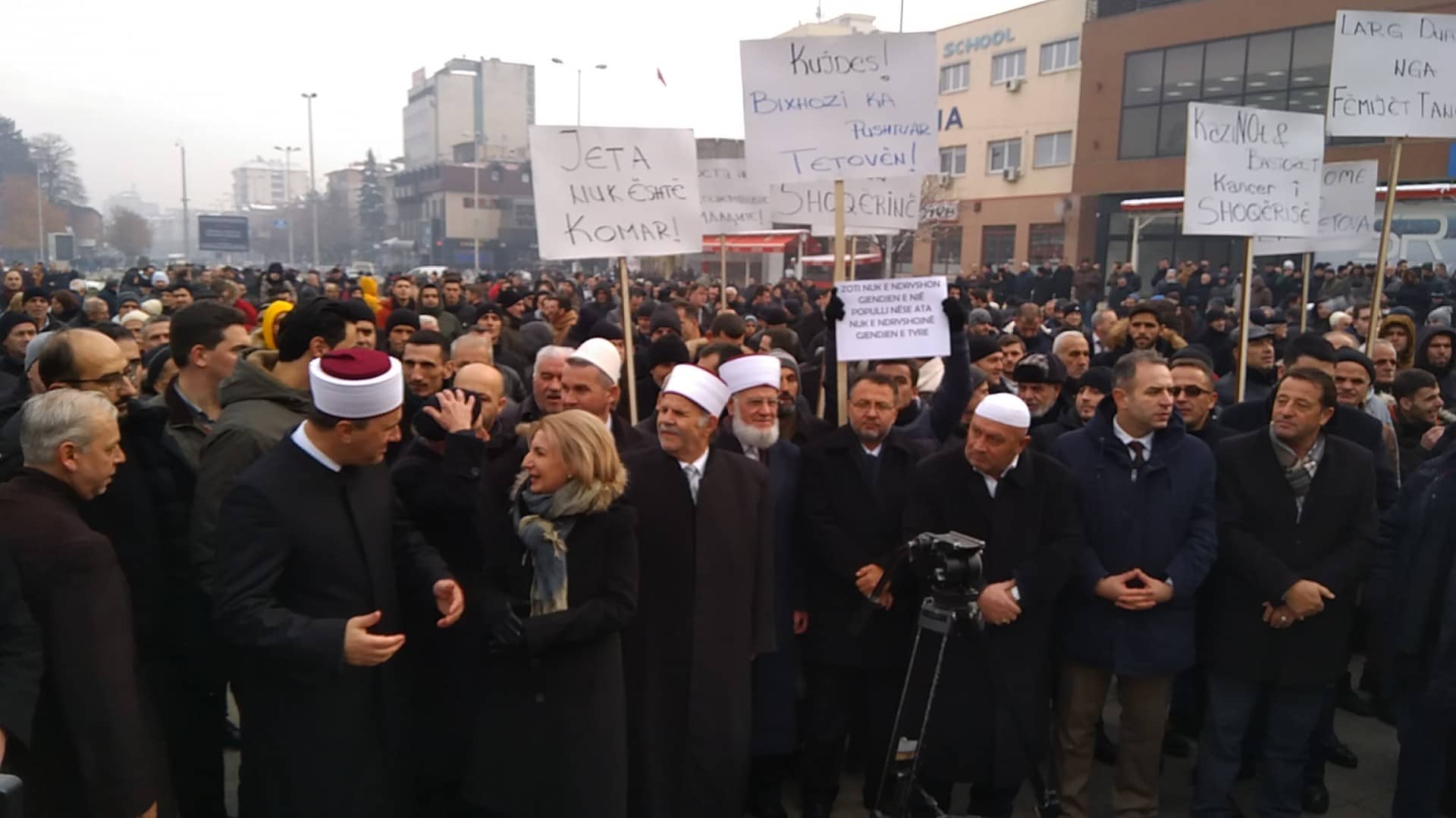 Tetovë, protestë kundër bixhozit (Foto/Video)