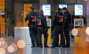 Alarmohen aeroportet gjermane, në kërkim katër të dyshuar që po bënin spiunazh në Shtutgart