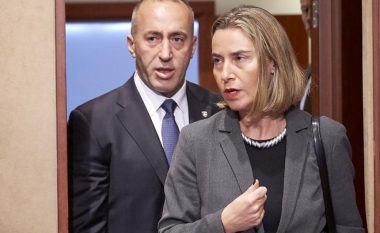 Qeveria ia bën me dije Mogherinit: Taksa nuk hiqet pa njohjen e Kosovës nga Serbia
