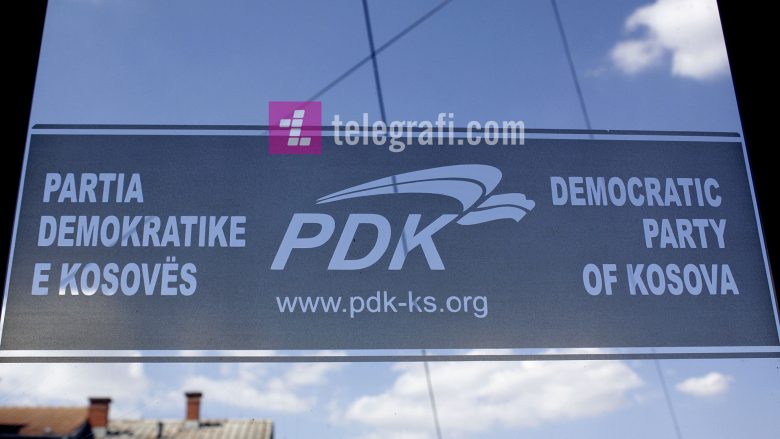 Dorëhiqen katër anëtarë të Kryesisë së PDK-së në Prizren