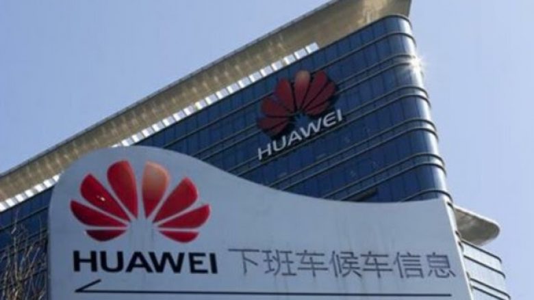 Trump përgatit ndalimin e blerjes së pajisjeve kineze Huawei dhe ZTE