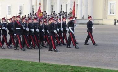 Në Sandhurst të Anglisë diplomon oficeri i parë i ushtrisë së Kosovës