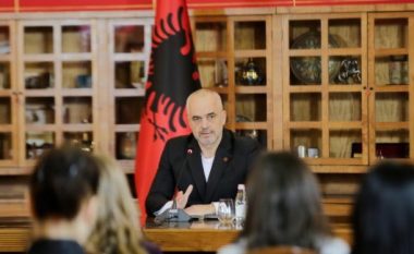 Qeveria e Shqipërisë mbledhje të posaçme për kërkesat e studentëve