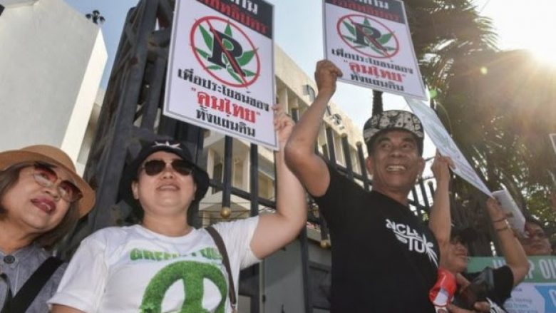 Tajlanda legalizon marihuanën për përdorim mjekësor
