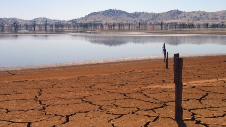 Alarmi i shkencëtarëve: Ngrohja globale sjell më shumë reshje, por lumenjtë e mëdhenj po thahen