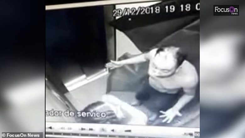 Kamera e sigurisë në ashensor filmon burrin duke rrahur brutalisht gruan e tij, policia braziliane në kërkim të sulmuesit (Video, +18)