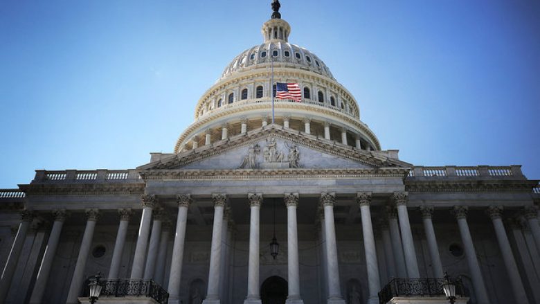 Senatorët arrijnë marrëveshje për rihapjen e qeverisë amerikane