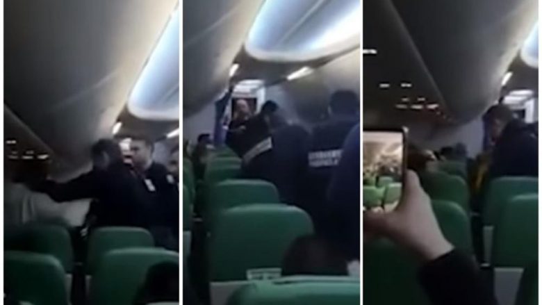 Nuk e lejojnë të falet në aeroplan, pasagjeri nga Tunizia i vërsulet stjuardesës dhe tenton të futet në kabinën e pilotit (Video)