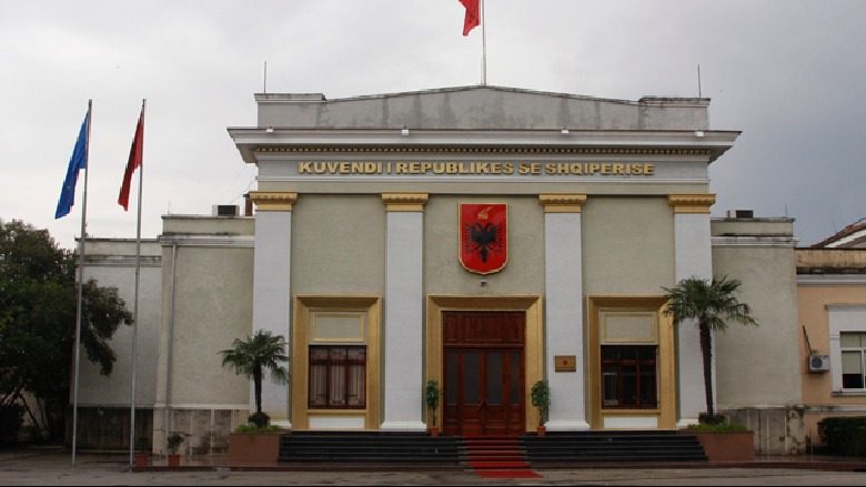 Kuvendi i Shqipërisë, seancë plenare në orën 17:00 pa opozitën