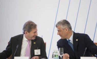 Thaçi tregon se çfarë diskutoi me komisionerin Hahn në Davos