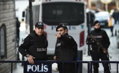 Policia turke në kërkim të 150 “gylenistëve”