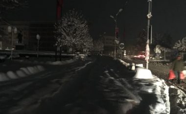 Bora e lë në terr sonte komunën e Deçanit