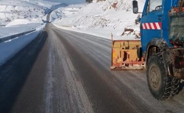 Të gjitha rrugët e kalueshme në Shqipëri pavarësisht reshjeve të borës