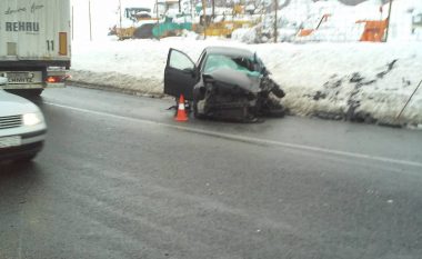 Njëmbëdhjetë persona të lënduar në aksidentin në autostradën Gostivar-Kërçovë