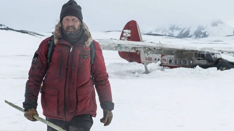 Drama “Arctic” sjell përpjekjet e jashtëzakonshme për mbijetesë