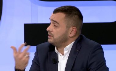 Rexhaj: AAK, NISMA e PSD po ia mbajnë “zhagun” Hashim Thaçit (Video)