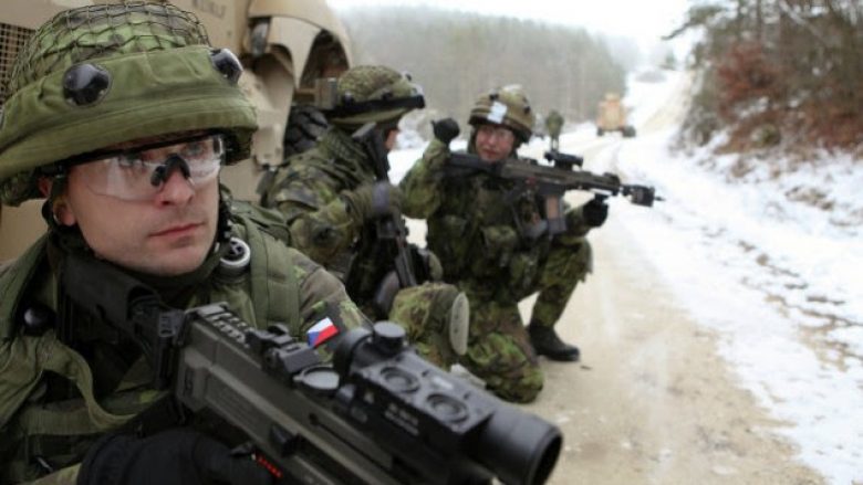 Ushtria e Çekisë blen automjete luftarake në vlerë mbi dy miliardë dollarë