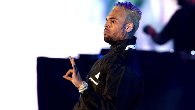 Chris Brown arrestohet në Paris