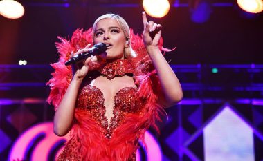 Bebe Rexha sjell imazhe me bikini nga pushimet luksoze në Aruba