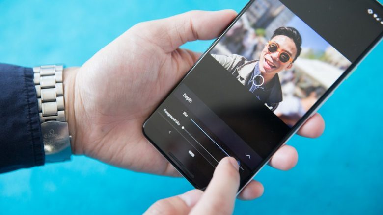 Google promovon kamerën e telefonit të ri, duke e nënvlerësuar atë të ‘Phone X’ (Foto)